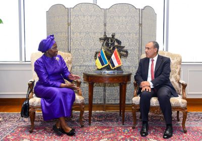 وزير الخارجية المصري يبحث مع نظيرته الموزمبيقية تعزيز العلاقات الثنائية