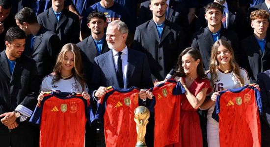 بعد التتويج بالمونديال.. ملك إسبانيا يستقبل أبطال العالم في القصر الملكي