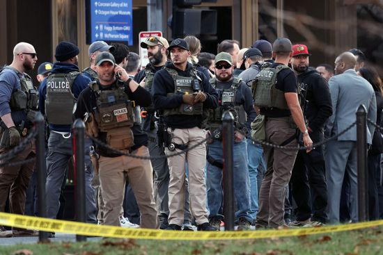 الشرطة الأمريكية تعتقل شخصًا متهمًا بإحراق مبنى لـ FBI