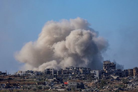 استشهاد فلسطيني في قصف إسرائيلي وسط غزة