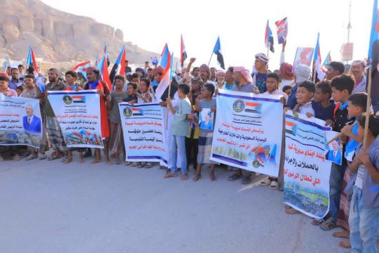 مسيرة في شبام ترفض الوصاية وتطالب بتحسين الخدمات