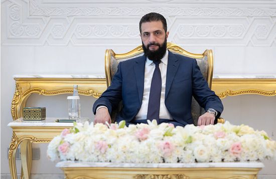 أحمد الشرع يقدم التعازي في ضحايا حادث طريق دمشق - ديرالزور
