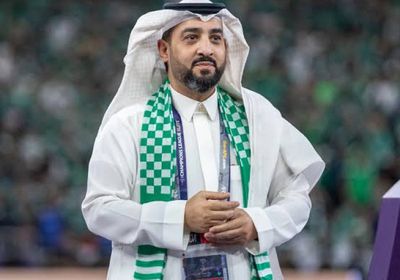 رسميًا.. خالد العيسى يرحل عن رئاسة الأهلي السعودي 