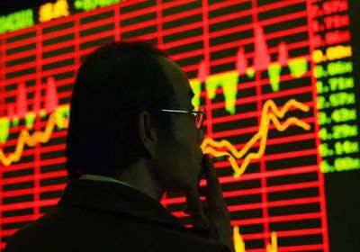 صناديق صينية تضخ 9 مليارات دولار لكبح خسائر سوق الأسهم