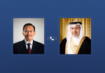 هاتفياً.. ولي العهد البحريني ورئيس وزراء ماليزيا يبحثان التطورات في المنطقة