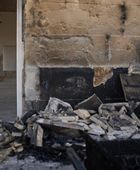 مستوطنون يضرمون النار في مسجدين بالضفة الغربية