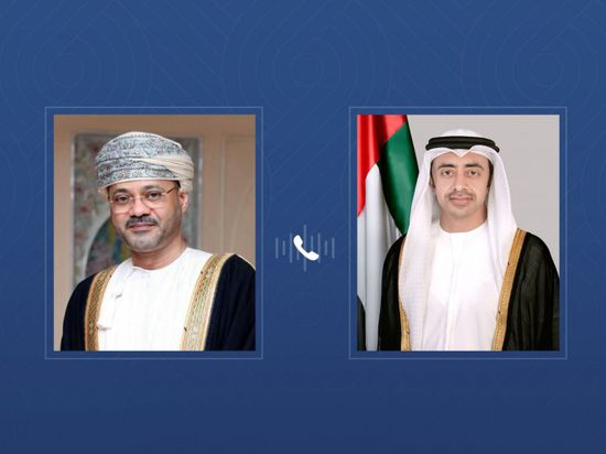 هاتفياً.. وزيرا خارجية الإمارات وعُمان يبحثان التطورات في المنطقة