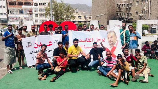 شباب كريتر يطالبون بحلول عاجلة لأزمة المياه