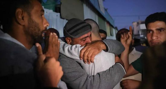 الجيش الإسرائيلي يفرج عن 60 أسيراً فلسطينياً من غزة