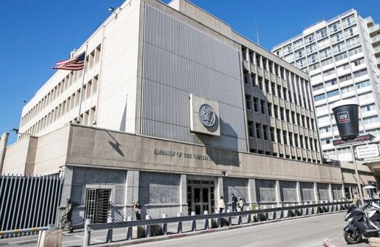 الولايات المتحدة تقيد سفر موظفيها وأسرهم إلى الضفة الغربية