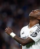ميرور البريطانية: فينسيوس يرفض العودة إلى ريال مدريد