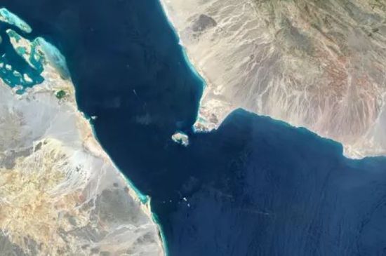 تزايد المرور عبر مضيق باب المندب وسط آمال التوصل إلى حل في حرب إيران