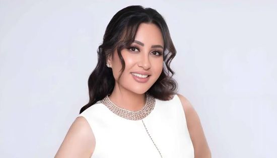 لطيفة تفتتح ألبومها الصيفي بأغنية "شبهي بالمللي"