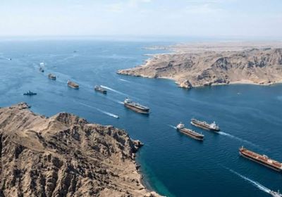 الحرس الثوري الإيراني: ناقلتان حاولتا عبور مضيق هرمز لكنهما انسحبتا