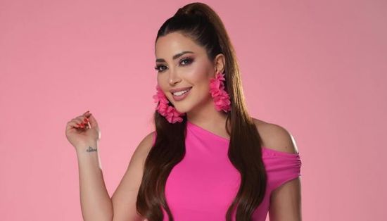 نسرين طافش تخطف الأنظار بإطلالة صيفية بعد إعلان طلاقها