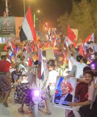 مسيرة بالمركبات في القطن ترفض الوصاية وتطالب بطرد القوات اليمنية