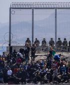 بلدية سبتة: ارتفاع عدد المهاجرين العابرين من المغرب إلى 60 ألف شخص