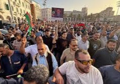 متظاهرون يحتشدون في طرابلس للمطالبة برحيل الدبيبة