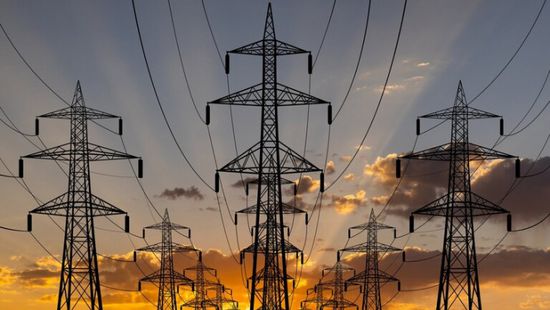 وكالة الطاقة تتوقع تسارع نمو الطلب على الكهرباء حتى 2027