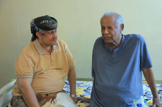 الحالمي يزور اللواء أحمد سالم عبيد ويثمن مسيرته الوطنية والنضالية
