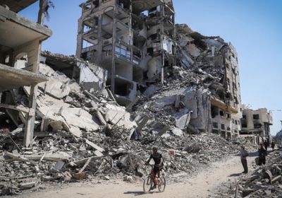انتشال جثامين 112 شخصًا من تحت أنقاض منازل مدمرة بغزة