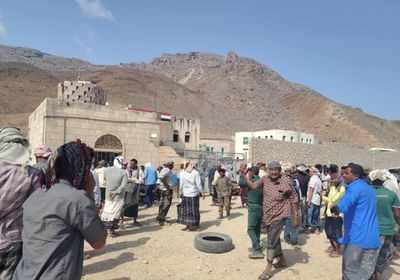 منتسبو الأمن العام بسقطرى يبدأون موجة تصعيد جديدة