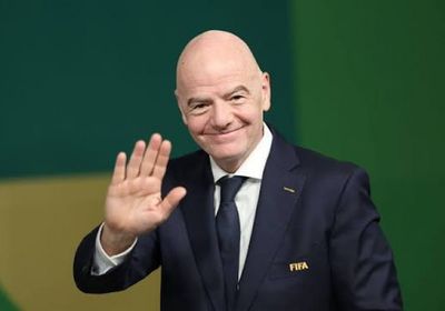"يويفا" يخطط للإطاحة بـ "إنفانتينو"