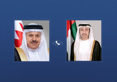 هاتفياً.. عبدالله بن زايد ووزير خارجية البحرين يبحثان التطورات الإقليمية