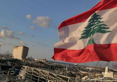 لبنان ينكس الأعلام في الذكرى السادسة لانفجار مرفأ بيروت