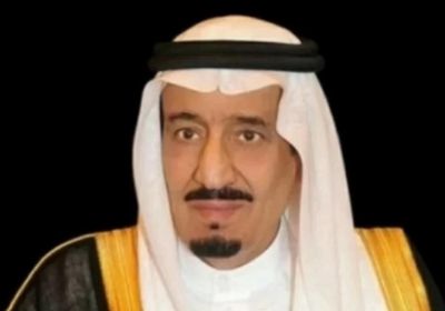 خادم الحرمين الشريفين يكرّم 25 مواطنًا ومقيمًا بميدالية الاستحقاق