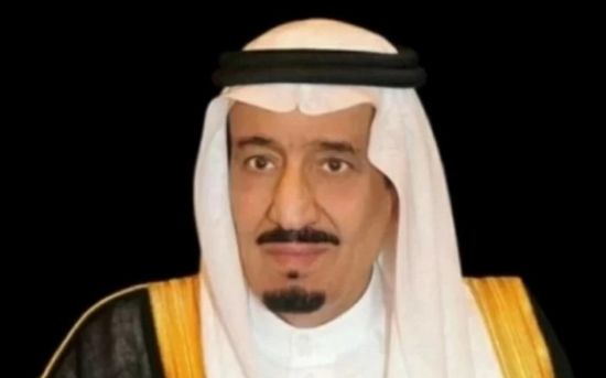 خادم الحرمين الشريفين يكرّم 25 مواطنًا ومقيمًا بميدالية الاستحقاق