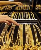 ارتفاع أسعار الذهب وسط تراجع الدولار والتطورات الجيوسياسية