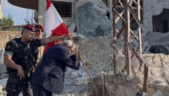 تمهيدًا لعودة الأهالي.. الجيش اللبناني يزيل آثار الغارات في المنصوري