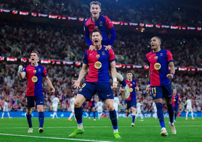 ليفربول يقترب من مدافع برشلونة على سبيل الإعارة