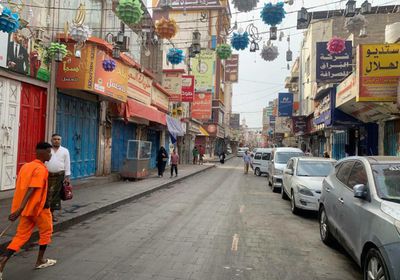 لليوم الثاني.. عصيان مدني في عدن للمطالبة بالخدمات وصرف المرتبات