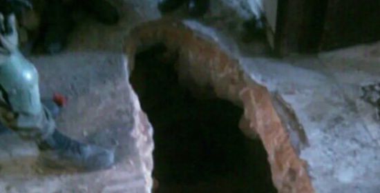 الجيش الإسرائيلي يعلن تدمير نفق أسلحة لحزب الله في جنوب لبنان