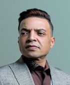 طارق الشيخ يعلن انفصاله عن زوجته: "أم عيالي"