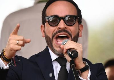الرئيس الكولومبي يدعو ترامب لتعليق الرسوم الجمركية 