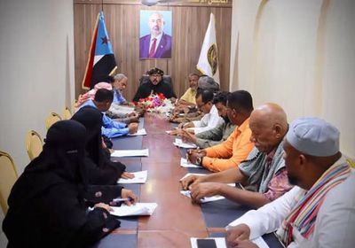 انتقالي حضرموت يدعو المحافظ إلى الاستقالة وينظم عصيانا مدنيا