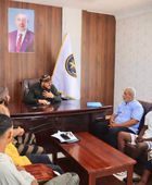 رئيس "انتقالي حضرموت" يلتقي المفرج عنهم من معتقلي الاحتجاجات