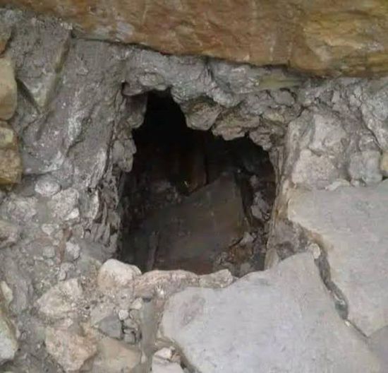 بحثاً عن الكنز.. اختفاء 3 أشخاص في انهيار كهف عليهم 