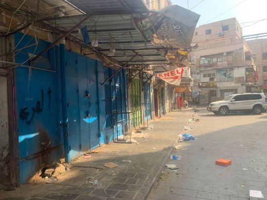 تصعيد شعبي وعصيان مدني للأسبوع الثاني في عدن رفضاً لـ "حرب الخدمات"