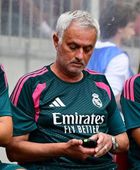 لاعب فضائي.. مورينيو يشيد بنجم ريال مدريد