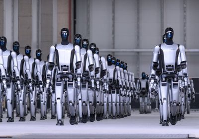 سهم "يونيتري" للروبوتات يقفز 629% بأول أيام التداول