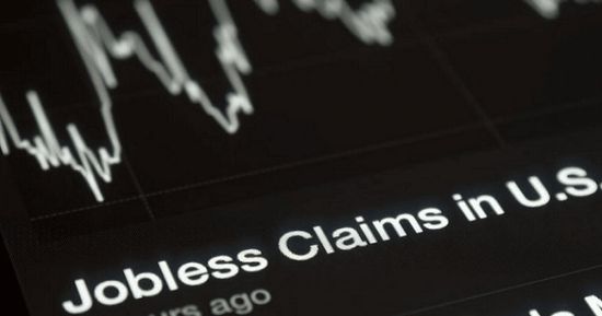 انخفاض طلبات إعانة البطالة الأمريكية يبرز مرونة سوق العمل