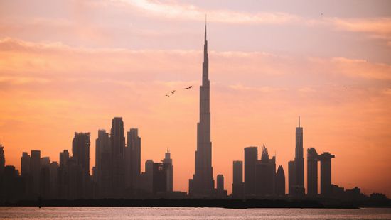 دبي تسجل نمواً استثنائياً في قطاع العقارات خلال النصف الأول