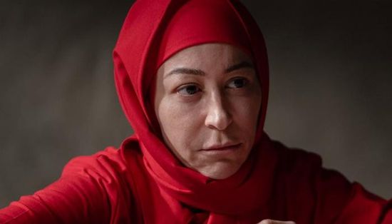 منة شلبي خلف القضبان في مسلسل عنبر الموت