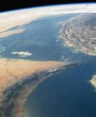 إيران تهدد بإغلاق مضيق هرمز مجددًا