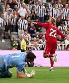 ليفربول ينتزع تعادلًا مثيرًا أمام نيوكاسل بالدوري في تكريم ذكرى كيجان