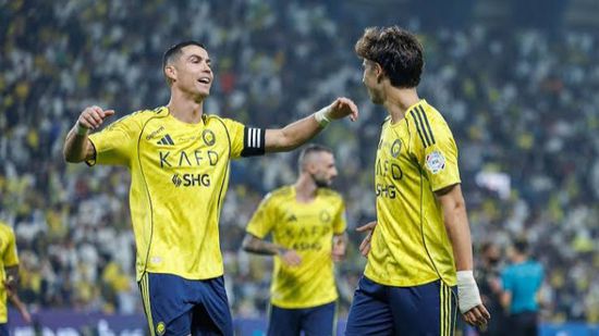 ماني يقود 10 لاعبين من النصر لقلب النتيجة والفوز 3-2 أمام الاتفاق
